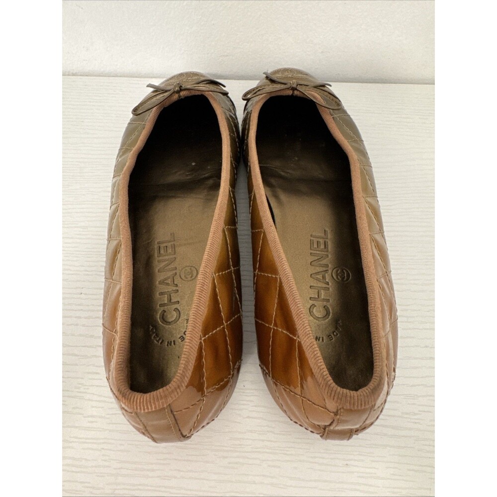 Chanel EU 37 Bronze Patent Leather  CC Logo Now Classic Ballet Flats Authentic - Picture 5 of 11